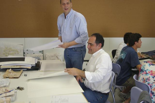 profesores trabajando 2009.JPG